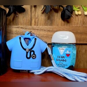 B&BW 💙👩🏼‍⚕ Blue Scrubs Pocketbac Holder, Lanyard & Clip w/Team Scrubs Sani